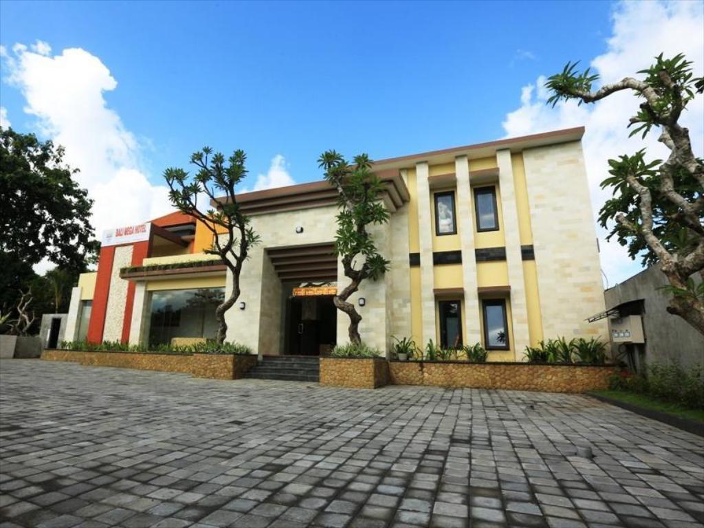 Bali Mega Hotel Jimbaran Exterior foto